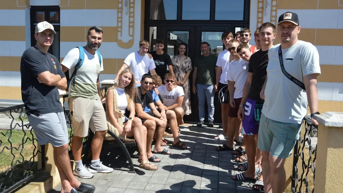 Gradiška postaje sve interesantnija za slovenačle sportiste: Odbojkaši Grosuplja  oduševljeni gradom