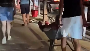 Dirljiv prizor u Omišu: Unuk spasio baku od požara, vozio je u tačkama (VIDEO)