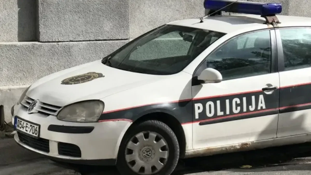 Muškarac nasrnuo na suprugu, pa dobio batine od prolaznika!