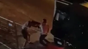 Drama u Novom Sadu: Krvavog muškarca ugurali u mercedes sa tablicama BiH