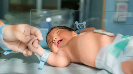Čudo u Indoneziji: Žena rodila carskim rezom tokom zemljotresa jačine 7,7 stepeni, beba ponijela simbolično ime