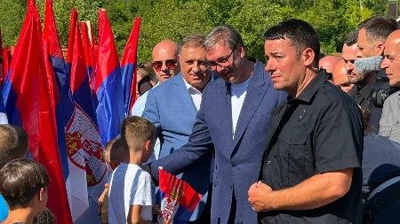 Vučić i Dodik u Drvaru: Uvijek možete računati na Srbiju (VIDEO)