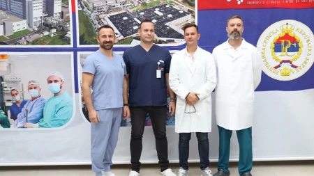 Istorijski korak u UKC RS: Prvi put u BiH izvedena robotska operacija koljena