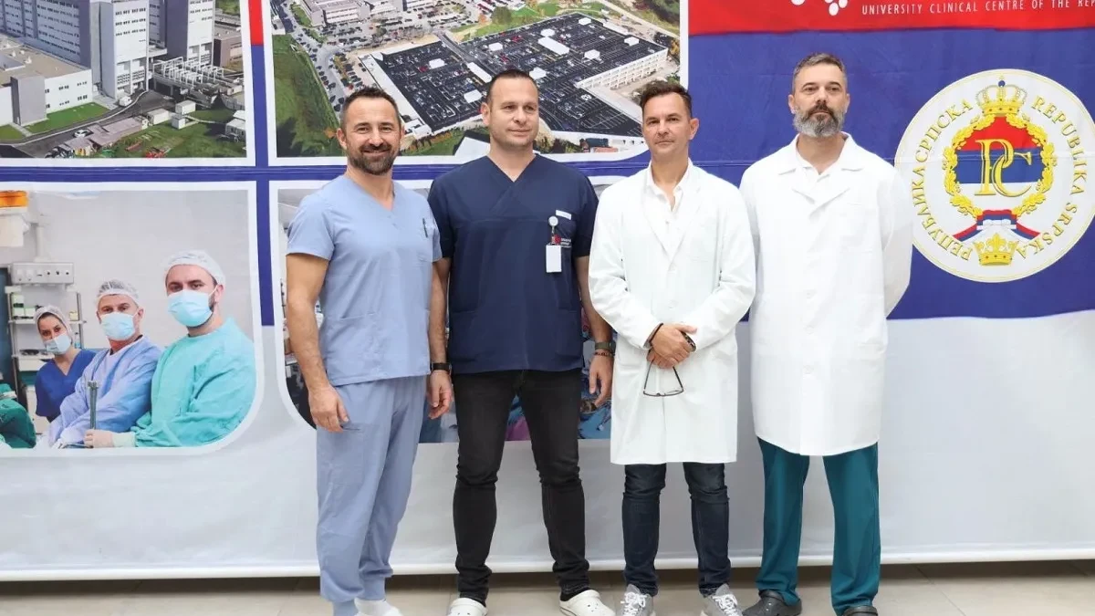 Istorijski korak u UKC RS: Prvi put u BiH izvedena robotska operacija koljena