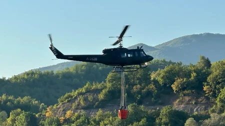 U kojoj situaciji angažovani helikopter prekida gašenje požara u BiH?