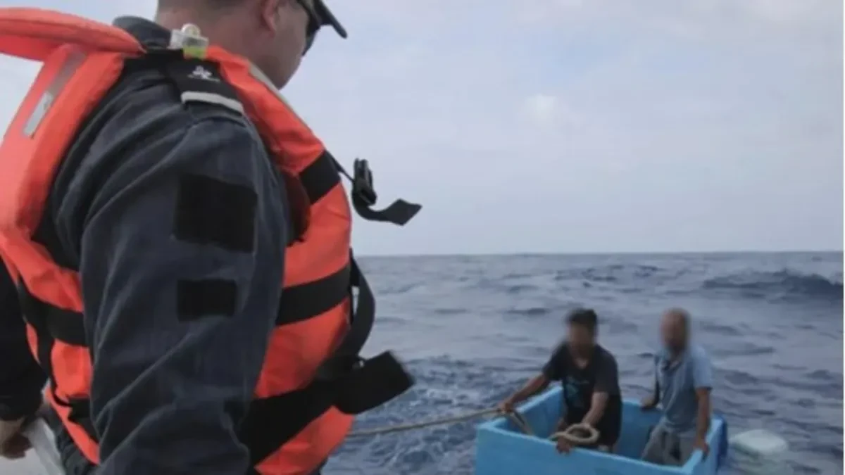 Ribari pet dana plutali u frižideru usred Pacifika