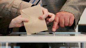 Smanjen broj biračkih mjesta u Prijedoru: CIK naložio spajanje, Ivan Begić podnio žalbu 