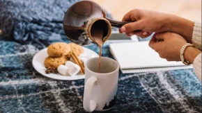 Uticaj kafe na apsorpciju željeza i optimalno tempiranje dnevnog unosa