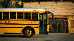 Autobusi snimaju nepropisno parkiranje: Vozačima već pristižu kazne 