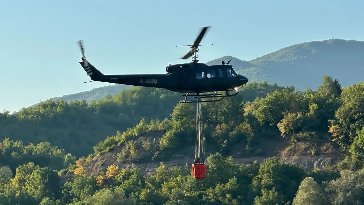 Helikopteri se bore sa požarom koji se širi prema Trebinju: Ugrožen i Dubrovnik