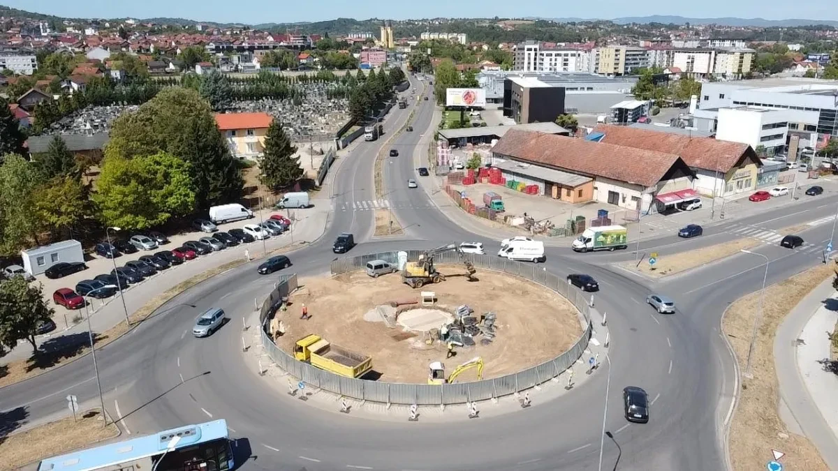 Nema "Lazara", ali ima najava: U kružni tok za 30 dana stiže spomenik vrijedan 1,7 miliona KM (VIDEO)