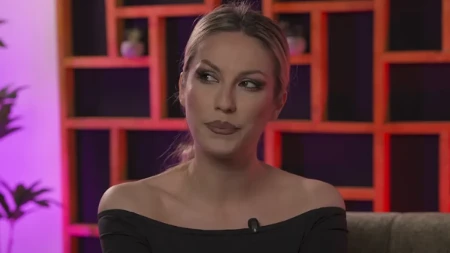Bivši dečko javno ponizio Radu Manojlović: Ona je dokaz da ne treba biti sa pjevačicom