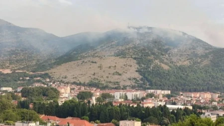 Izbio novi požar kod Trebinja, vatra se ponovo spušta prema gradu (VIDEO)