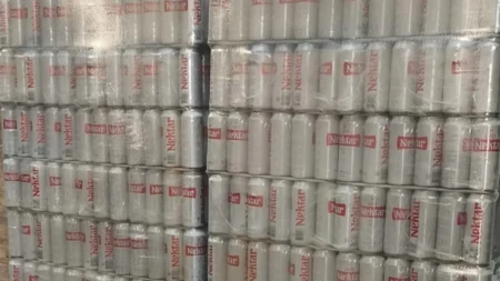 Hrvatska na aukciji prodaje zaplijenjeni „Nektar”: Hiljade limenki piva na dobošu, cijena sitnica