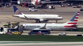 Avionu American airlines-a pukle gume pred polijetanje