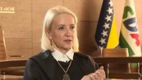 Sud poništio odluku o oduzimanju titule Sebiji Izetbegović, dobija i novac