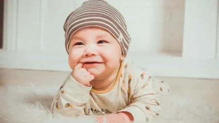 Da li bebu treba široko povijati i kada je to neophodno?