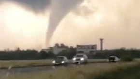Nevrijeme i tornado pogodili Italiju: Oštećeni krovovi na stotinama kuća