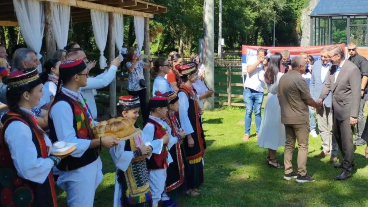 Jasna poruka predsjednika Srbije: Moramo se izliječiti od vječitog pravdanja drugim narodima! (VIDEO)