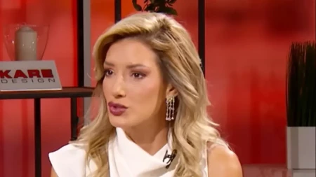 Uhvaćena u transu: Jovana Joksimović poludjela na koncertu, pa uradila nešto što niko nije očekivao