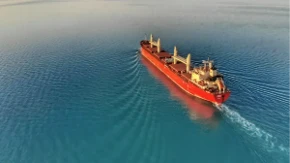 Tanker pogođen projektilom u Ormuskom moreuzu