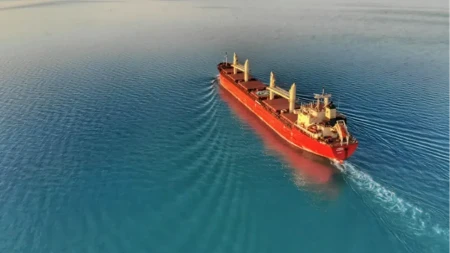 Tanker pogođen projektilom u Ormuskom moreuzu