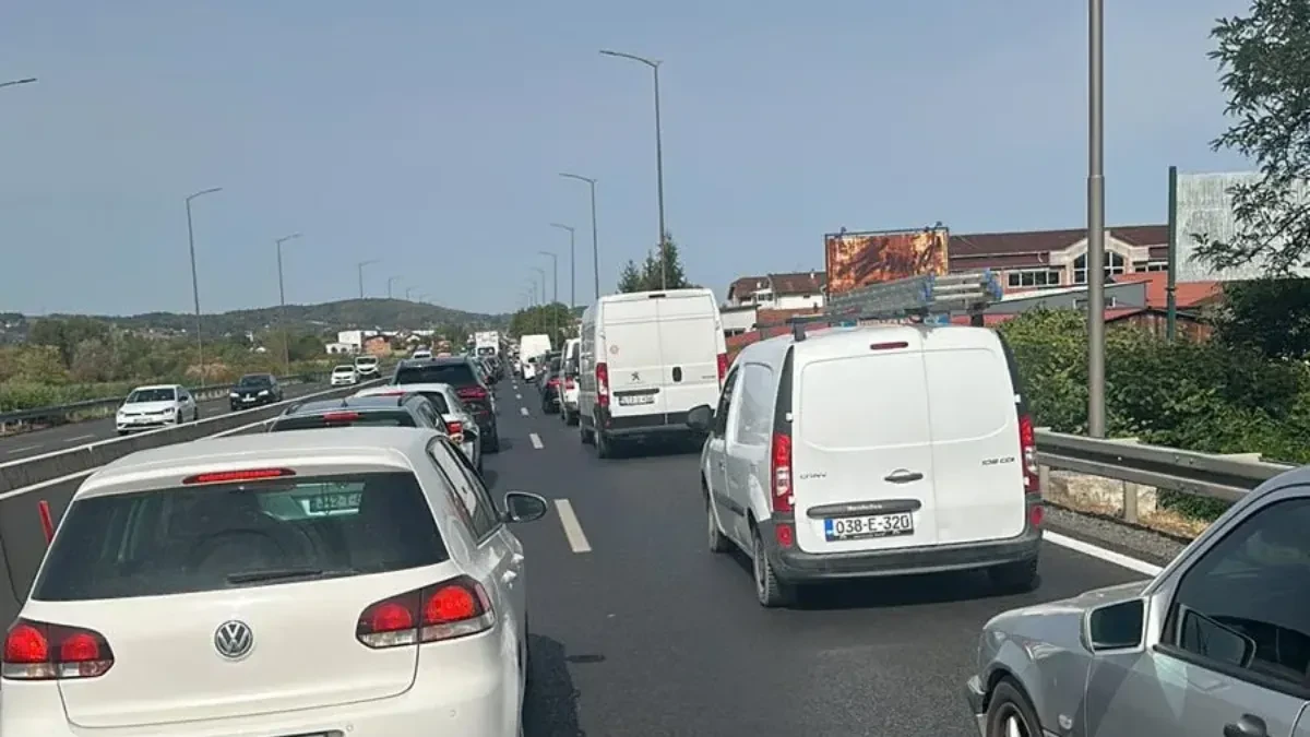 Saobraćajni kolaps: Kilometarske kolone na brzoj cesti Banjaluka – Laktaši