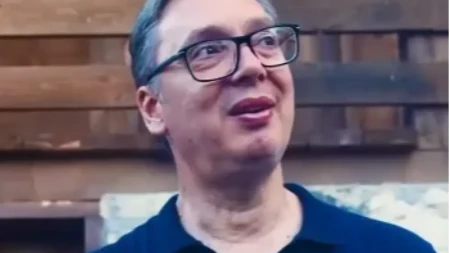 "Sve bih na svijetu dao da ponovo osjetim miris uštipaka koje majka napravi i da vidim kako uvija pitu": Vučić se u Čipuljiću prisjetio djetinjstva (VIDEO)