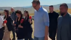 Pomoć Srbije opštini Jezero: Vučić posjetio samohranog oca četvoro djece