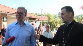Vučić posjetio Hram Rođenja Presvete Bogorodice u Bugojnu