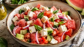 Recept za ljetnu salatu s lubenicom i feta sirom: Osvježavajući obrok gotov za nekoliko minuta