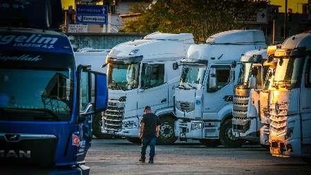 Strožija pravila: Zašto Njemačka zaustavlja kamione nedjeljom i praznicima?