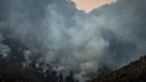 Helikopter i dalje gasi požare u Hercegovini