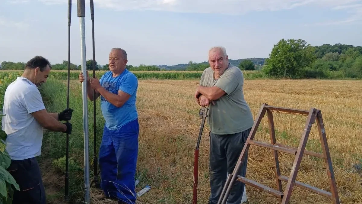 Tomba i ekipa na neobičnom zadatku u Krnetama: Tražili vodu, gledali u avione