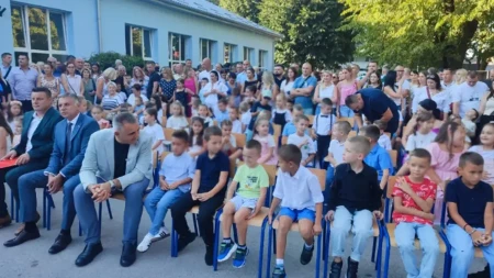 Minić: U Srpskoj oko 150 prvačića više nego lani