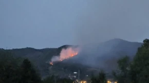 Požar u banjalučkom naselju Vrbanja, vatrogasci na terenu (VIDEO)
