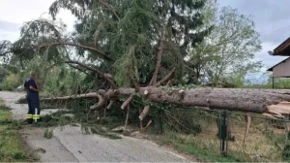 Nevrijeme napravilo haos u Banjaluci: Vatrogasci objavili fotografije (FOTO)