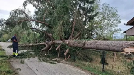 Nevrijeme napravilo haos u Banjaluci: Vatrogasci objavili fotografije (FOTO)