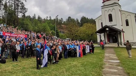 Na Ozrenu marš "Stazama egzodusa"