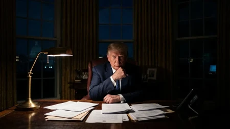 Trump traži da muzej američke istorije postavi velike kipove Džordža Vašingtona