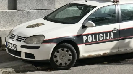 Maskirani i naoružani napadači usred dana opljačkali banku u Mostaru