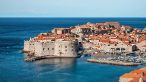 Neviđen prizor na dubrovačkoj plaži: Potpuno gola žena se samozadovoljavala