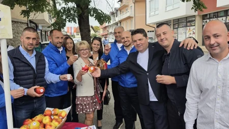 Kandidati Ujedinjene Srpske družili se sa Srpčanima: Niko ne smije da se odrodi od naroda