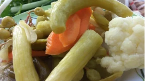 Domaća turšija po tradicionalnom receptu: Hrskava zimnica bez pasterizacije