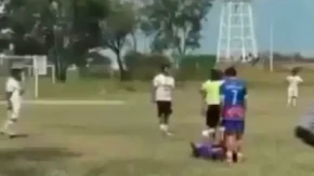 Horor na sportskom terenu: Napadači otvorili vatru, jedna osoba ubijena, šest ranjeno