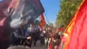 Incidenti zbog presude: Albanci napali sjedište Euleksa u Prištini i policijsko vozilo u Hagu (VIDEO)