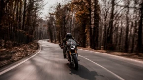 Motociklista poginuo u saobraćajnoj nesreći na Sokocu