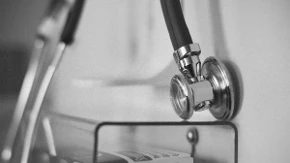Dječija medicinska sestra tri godine glumila da ima leukemiju i uzela pravo bogatsvo