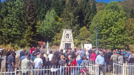 Obilježene 34 godine od stradanja 42 Srba na Papratnoj njivi