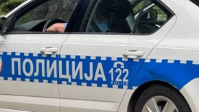 Saobraćajna nezgoda kod Rebrovca: Auto se prevrnuo na bok, jedna osoba povrijeđena